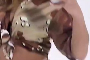 身材相當(dāng)炸裂！哈登女友確實(shí)符合咱登哥的一貫審美